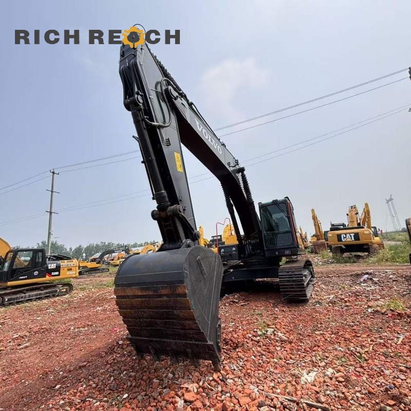 Undercarriage and tracks – 2023 Volvo EC290 crawler excavator $33,700